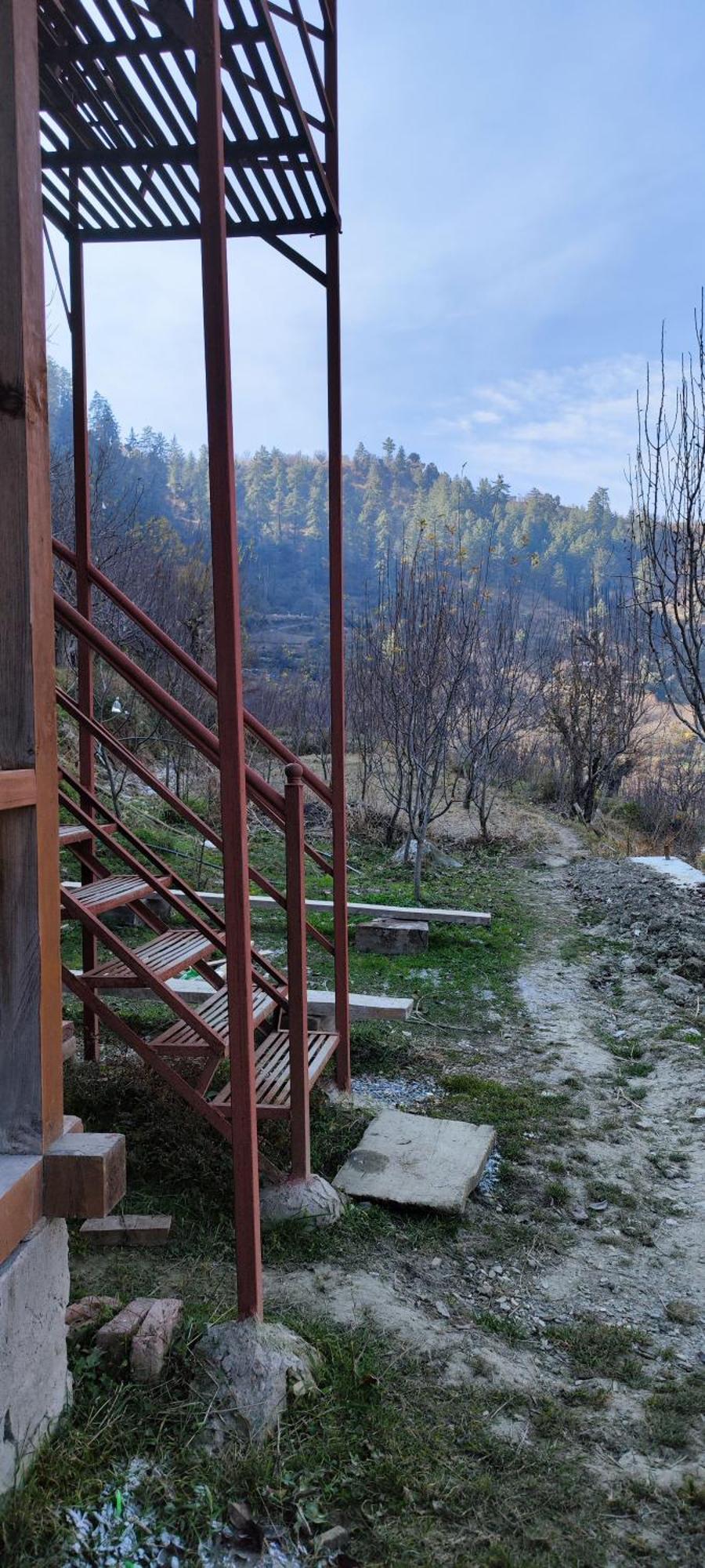 Sukun Hostel Sainj Екстер'єр фото